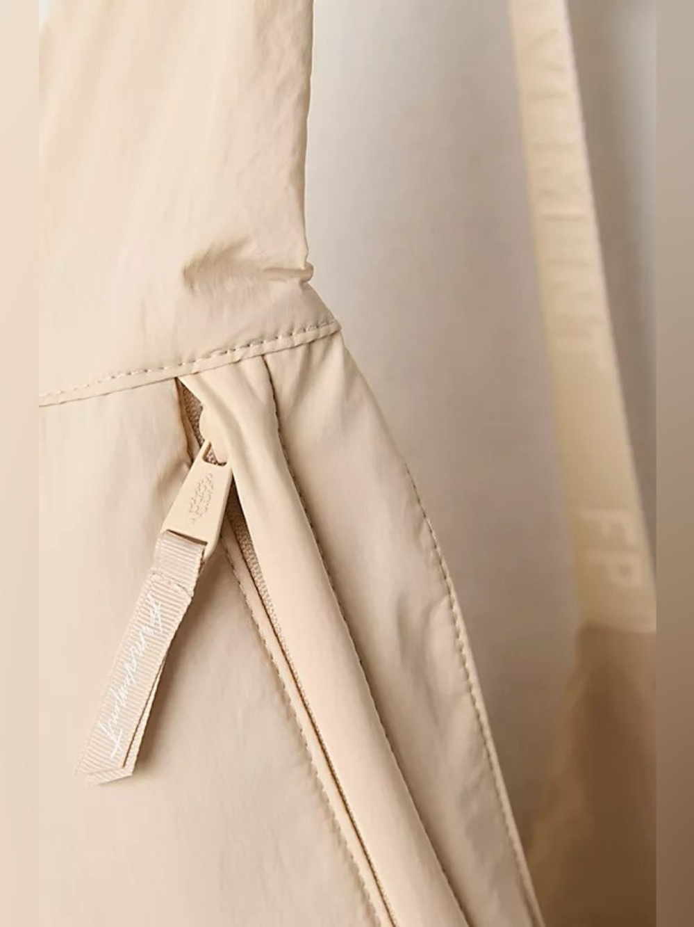 NWT FREE PEOPLE MOVEMENT Studio Waist Sling Bag | Ivory MSRP $68 - Picture 3 of 6